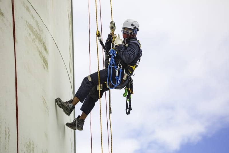 Trabajo en Alturas: Seguridad y Técnicas Esenciales